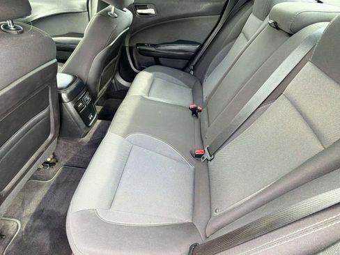 Used 2018 Dodge Charger SXT w/ Blacktop Package RWD image 27
