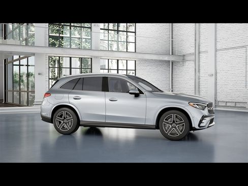 Certified 2026 Mercedes-Benz GLC 300 4MATIC image 9