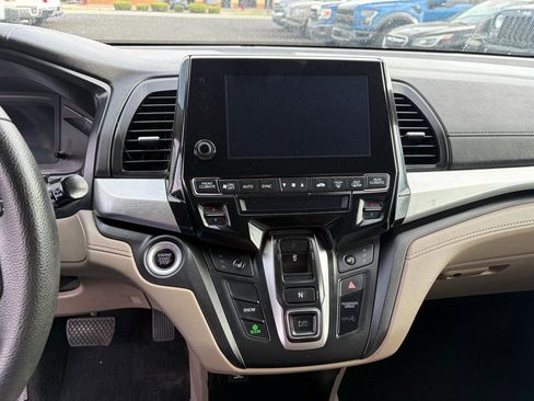 Used 2019 Honda Odyssey EX image 11
