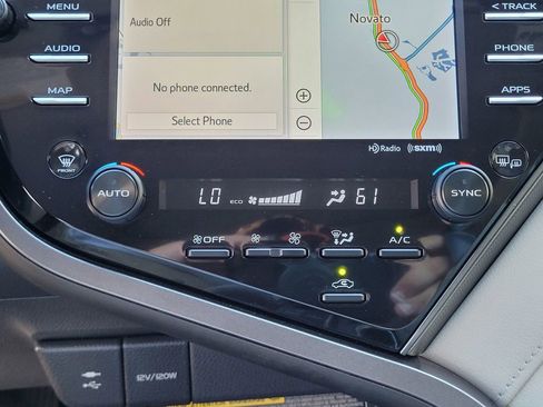 Used 2019 Toyota Camry XSE w/ Navigation Package image 19