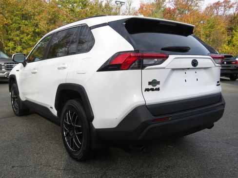 Used 2021 Toyota RAV4 XLE image 8