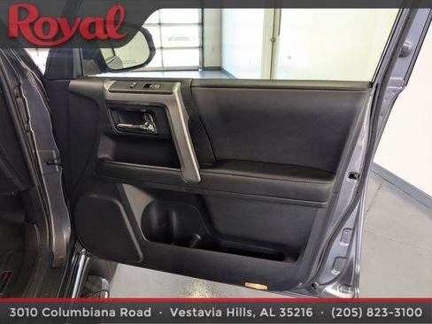 Used 2020 Toyota 4Runner Limited image 7