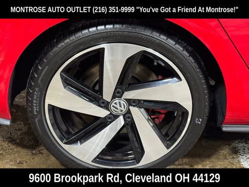 Used 2020 Volkswagen GTI SE image 54