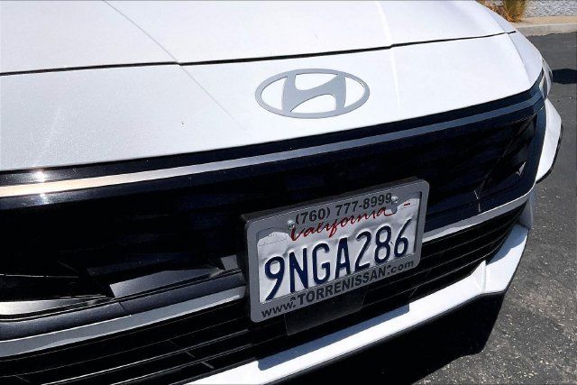 Used 2024 Hyundai Elantra Limited FWD image 30