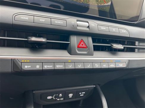 New 2025 Kia K4 LXS image 6