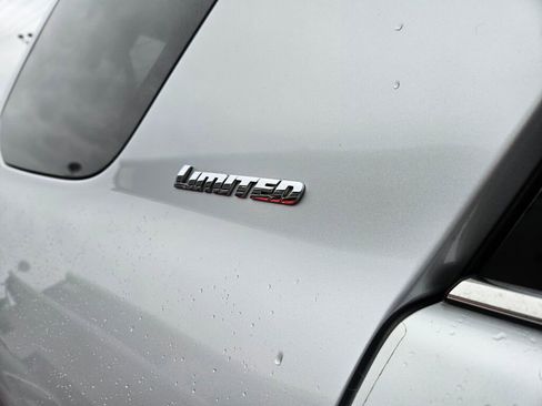 Used 2015 Toyota 4Runner Limited image 19