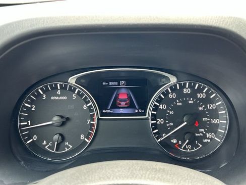 Used 2019 Nissan Pathfinder SV AWD/4WD image 19