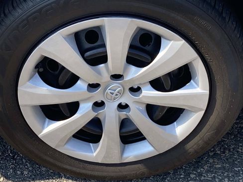 Used 2024 Toyota Corolla LE FWD image 22