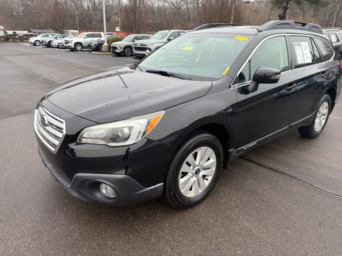 Used 2017 Subaru Outback 2.5i Premium image 9