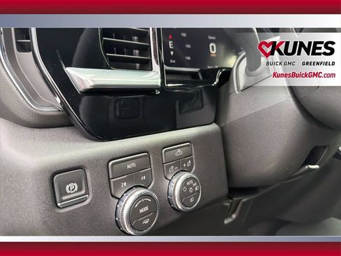 New 2026 GMC Sierra 1500 Elevation AWD/4WD image 16