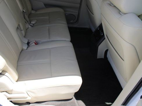 Used 2018 Lincoln MKT AWD w/ Technology Package image 26