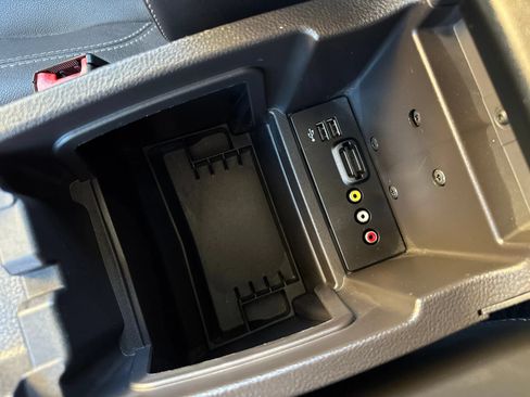 Used 2012 Ford Focus SEL FWD image 34