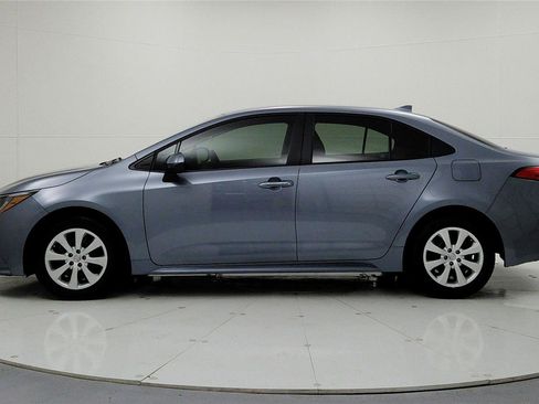 Used 2022 Toyota Corolla LE FWD image 6