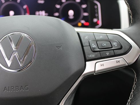 Certified 2022 Volkswagen Atlas SE image 12