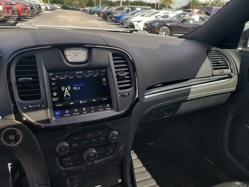 Used 2023 Chrysler 300 C RWD image 22