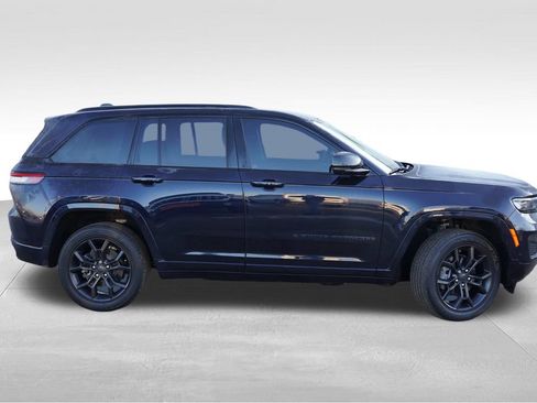 Used 2023 Jeep Grand Cherokee 30th Anniversary AWD/4WD image 3