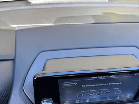 Used 2025 Nissan Sentra S image 17