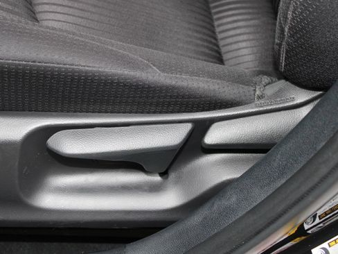 Used 2021 Toyota Prius Prime LE image 33