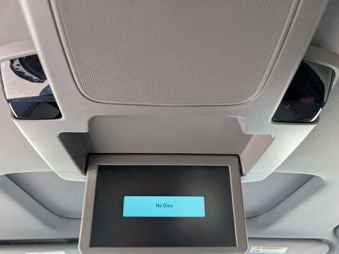 Used 2024 Honda Odyssey Touring image 31