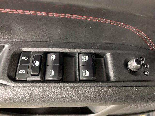 Used 2023 Jeep Compass Trailhawk w/ Trailhawk Convenience Group AWD/4WD image 31