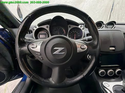 Used 2016 Nissan 370Z Coupe RWD image 4