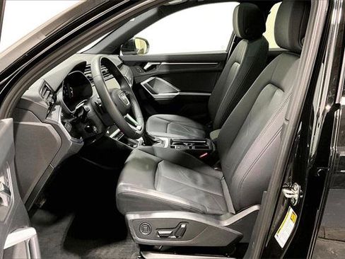 Certified 2025 Audi Q3 2.0T Premium w/ Convenience Package image 26