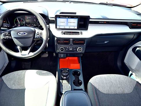 Used 2022 Ford Maverick XLT image 12