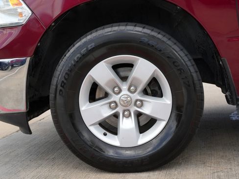 Used 2019 RAM 1500 Classic SLT RWD image 22