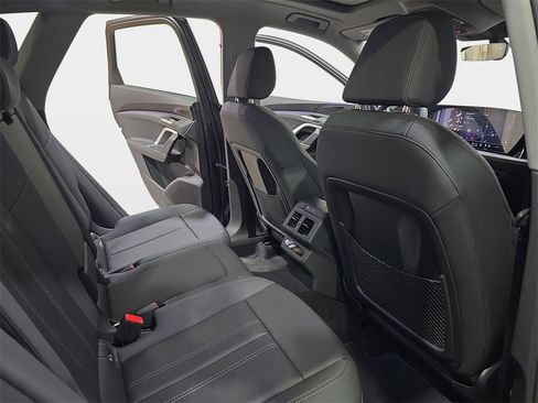 New 2025 Audi Q5 2.0T Premium image 11