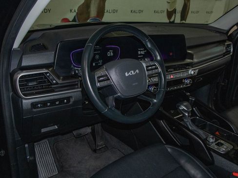 Used 2025 Kia Telluride S FWD image 6