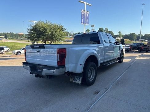 Certified 2022 Ford F350 Lariat w/ Lariat Value Package RWD image 6