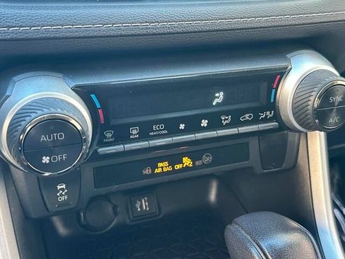Used 2023 Toyota RAV4 LE AWD/4WD image 24
