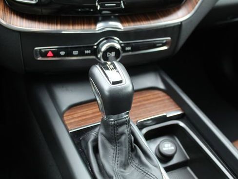 Used 2020 Volvo XC60 T6 Inscription w/ Protection Package AWD/4WD image 27