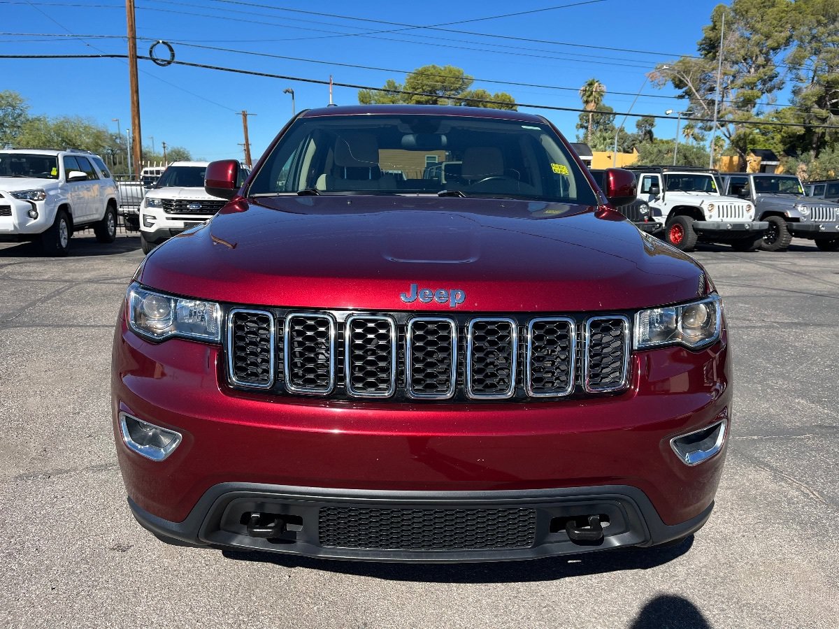 Used 2020 Jeep Grand Cherokee Laredo AWD/4WD image 12