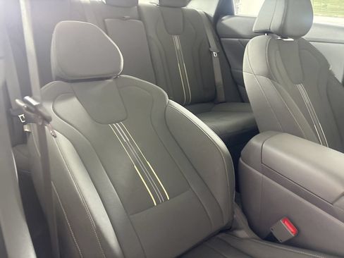 Used 2024 Hyundai Elantra SEL w/ Convenience Package FWD image 32