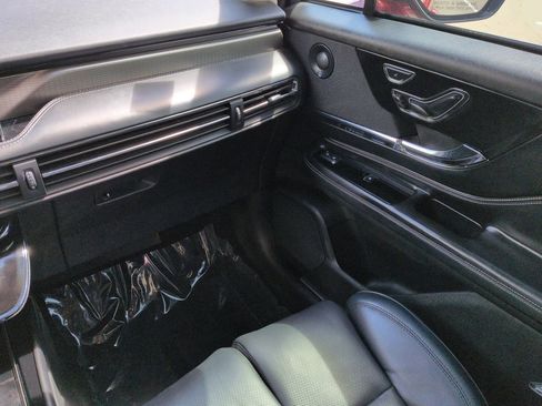 Used 2025 Lincoln Corsair Grand Touring w/ Equipment Group 302A image 17