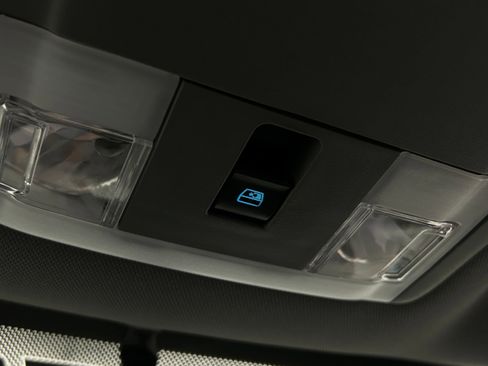 Used 2012 Ford F150 XLT w/ XLT Chrome Pkg image 23