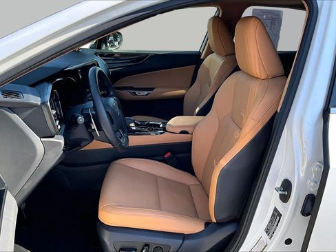 Certified 2024 Lexus NX 250 FWD image 7
