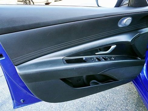 Certified 2024 Hyundai Elantra SEL FWD image 21