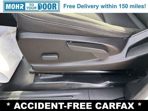 Used 2020 Chevrolet Colorado LT w/ Safety Package image 11