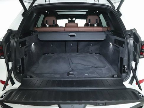 Certified 2024 BMW X5 xDrive40i w/ M Sport Package AWD/4WD image 32