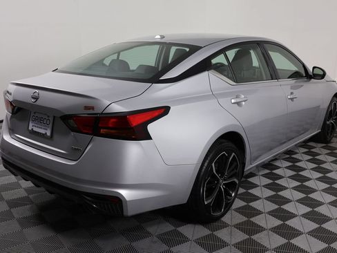 Used 2023 Nissan Altima 2.5 SR AWD/4WD image 8