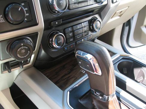 Used 2018 Ford F150 Lariat AWD/4WD image 42