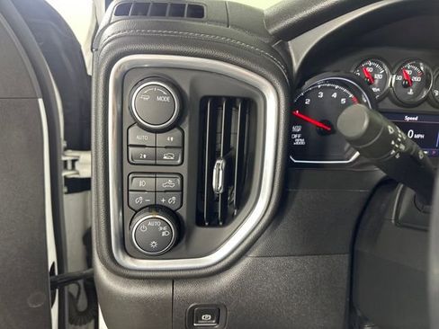 Used 2021 Chevrolet Silverado 1500 RST image 19