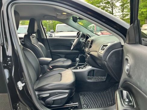 Used 2019 Jeep Compass Latitude w/ Cold Weather Group AWD/4WD image 20