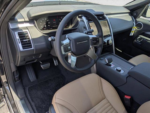New 2026 Land Rover Discovery Limited Edition AWD/4WD image 3