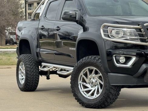 Used 2020 Chevrolet Colorado Z71 image 3