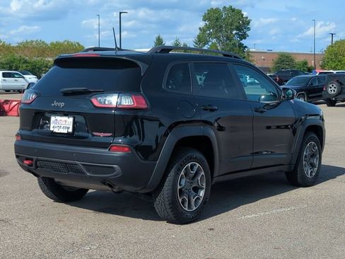 Used 2020 Jeep Cherokee Trailhawk w/ Comfort/Convenience Group AWD/4WD image 3