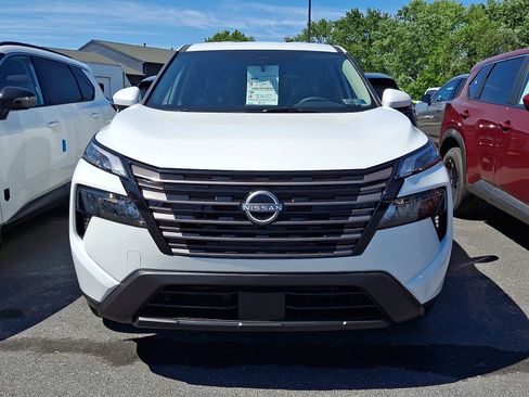New 2026 Nissan Rogue SV w/ Cold Weather Package AWD/4WD image 2