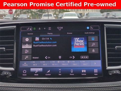 Used 2024 Chrysler Pacifica Limited image 18